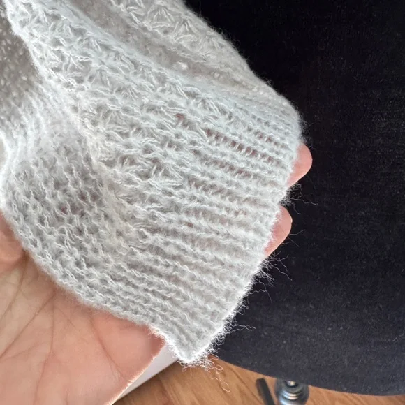 NWT. MACYS SCARF WRAP Style & Co. SOFT & warm Light Gray Textured Scarf. NWT - Picture 4 of 5